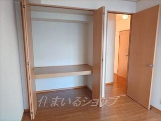 広島市安佐北区落合南１丁目のアパートの収納