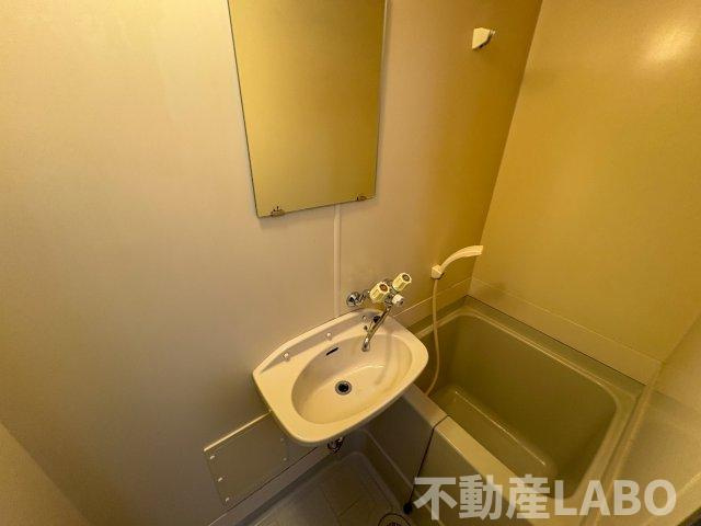 マルシェ九条の洗面所