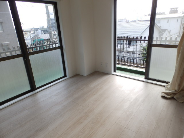 グリーンハイツ六甲の居間・リビング