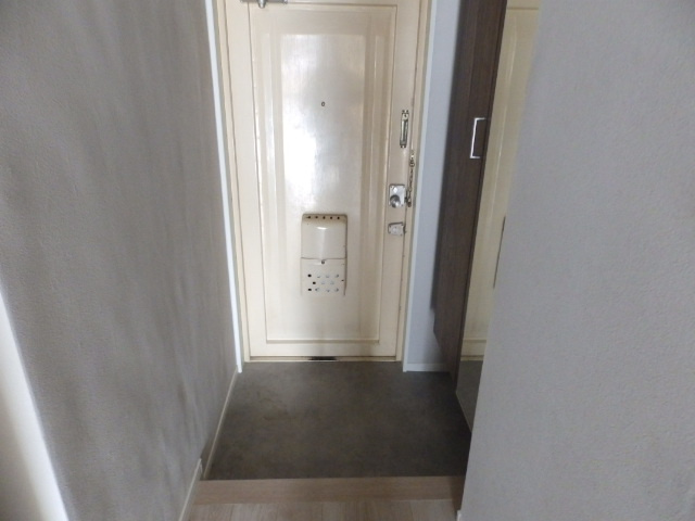 グリーンハイツ六甲の玄関