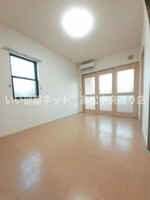 【居間・リビング】 | ポライトリーＲ