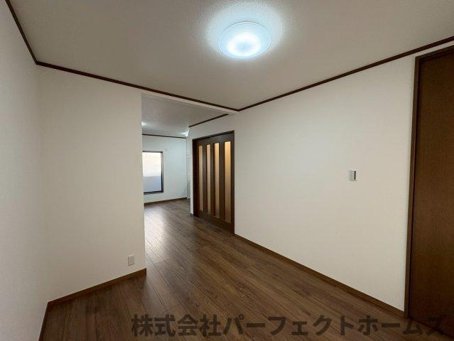 津田東町3丁目中古戸建の洋室|きれいな洋室です