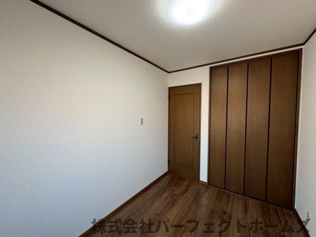 津田東町3丁目中古戸建の洋室|明るい洋室です