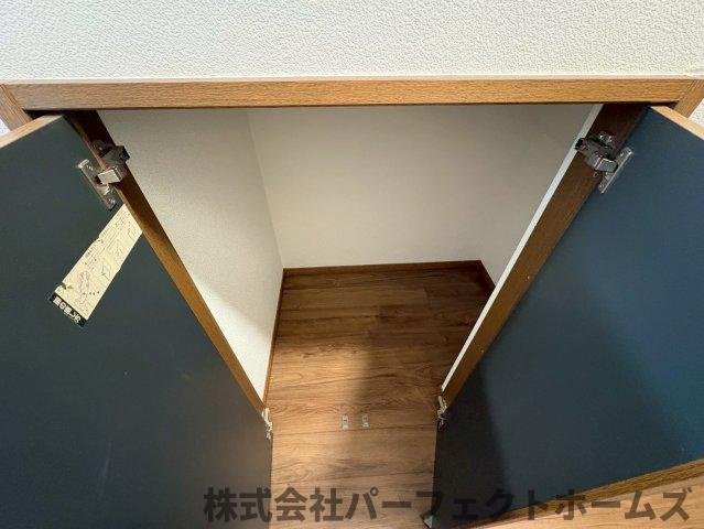 津田東町3丁目中古戸建の収納|大きなスペースがあり、収納には困りません