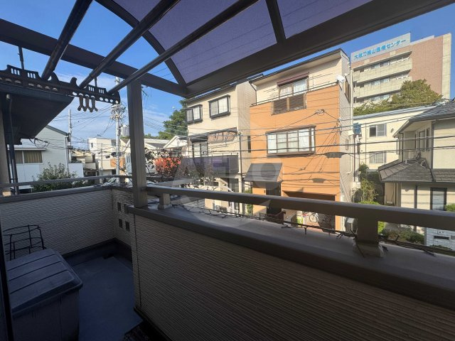 豊中市螢池東町１丁目戸建ての展望|2F洋室　バルコニーからの眺望