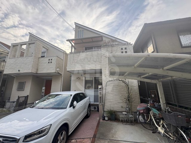 豊中市螢池東町１丁目戸建てのエントランス|豊中市螢池東町１丁目戸建て　エントランス