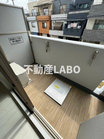 エスリード弁天町ルシェンテのバルコニー