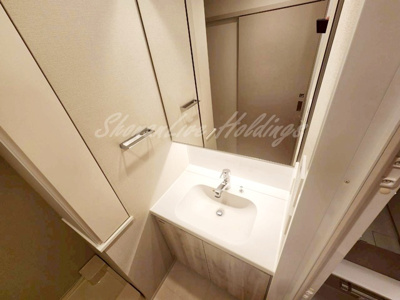 【洗面所】 | グレーシアフィット藤沢鵠沼 | 明るい洗面所です