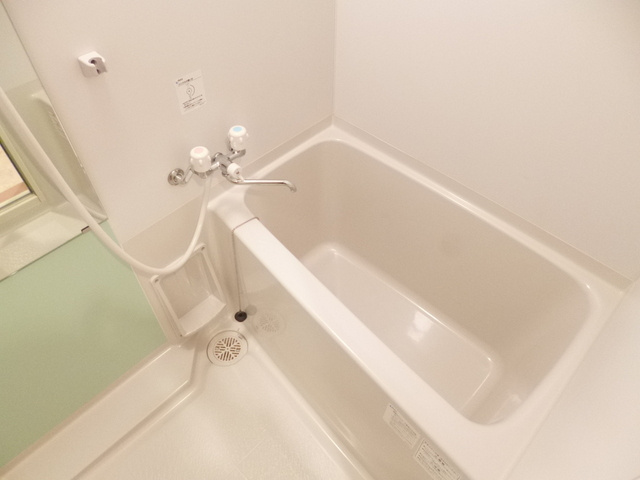 サンステージ諏訪の浴室|綺麗なお風呂です☆