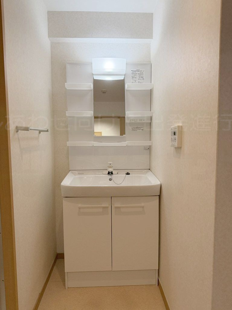 グリーンヒル櫛原の洗面所|広い洗面スペースです★