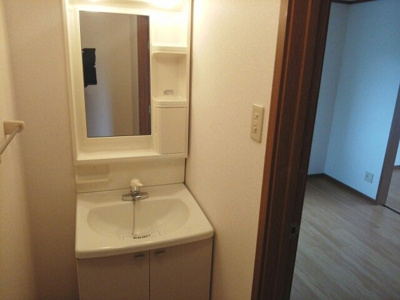 【洗面所】 | アンフィニ | 脱衣スペースもあります