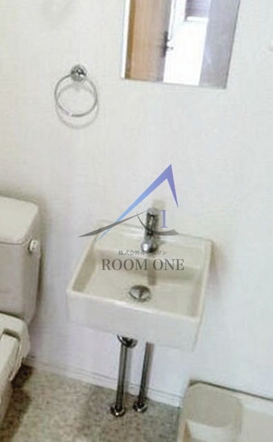 Ｌｅｓ　Ａｉｌｅｓ　Ⅲの洗面所|洗面台です。