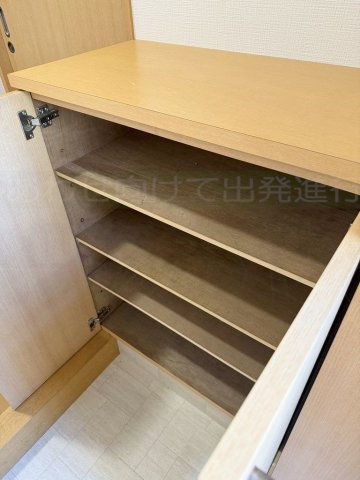 グリーンヒル櫛原の設備|シューズボックス付きの玄関です☆