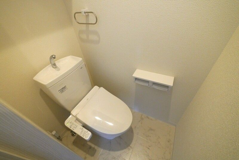 ジリオ鳥栖のトイレ|嬉しい温水洗浄便座付き♪