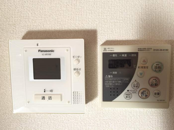 プラム クレインのセキュリティ|モニター付きインターホン・給湯リモコン