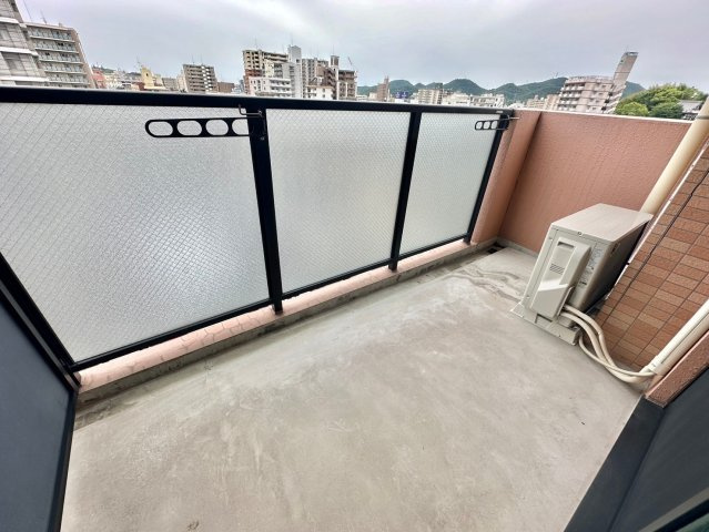 キャッスルコート西新町のバルコニー