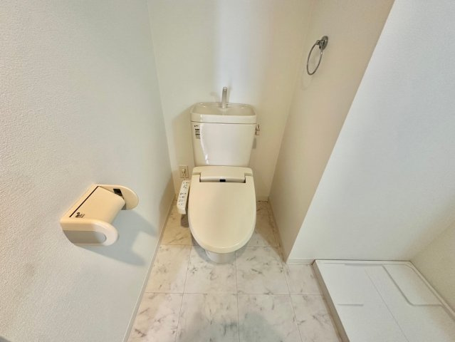 キャッスルコート西新町のトイレ