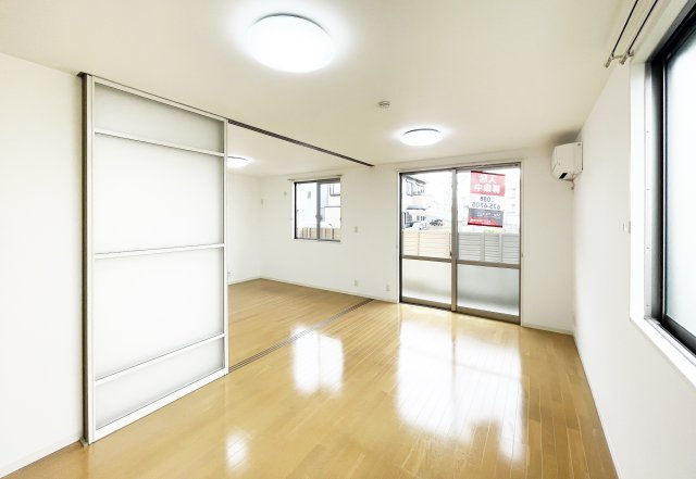 グランマスト春日　B棟の居間・リビング