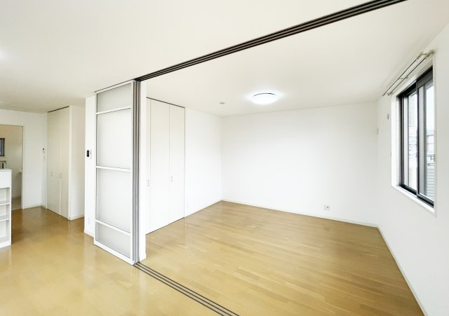 グランマスト春日　B棟の居間・リビング