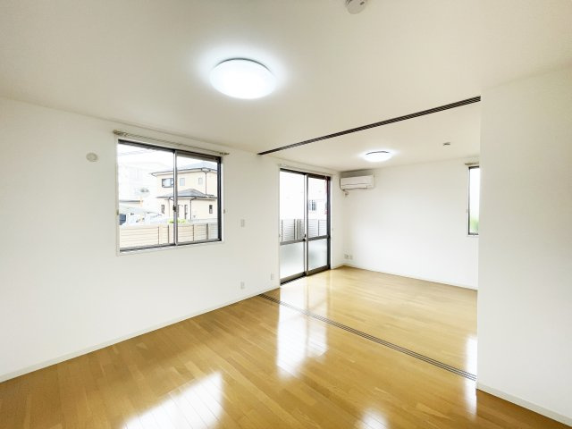 グランマスト春日　B棟の居間・リビング