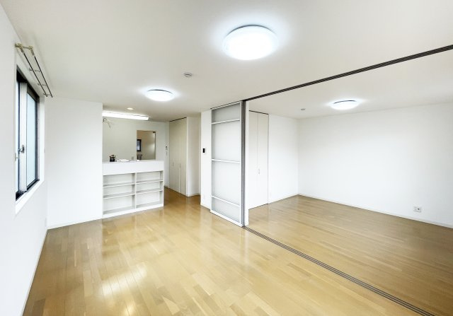 グランマスト春日　B棟の居間・リビング