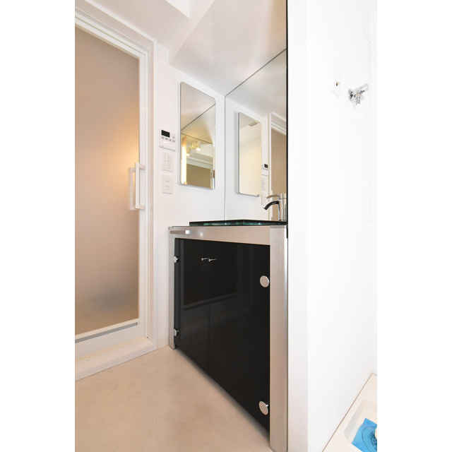 ファーストレジデンス栄の洗面所