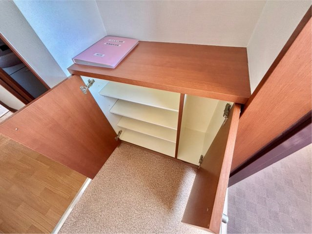 ジェルメ城陽の玄関