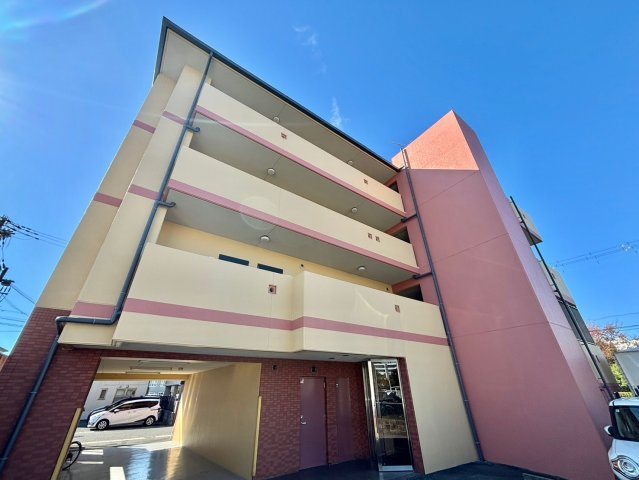 ジェルメ城陽の外観