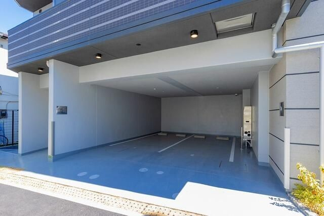 アジールコート三宿テラスの駐車場