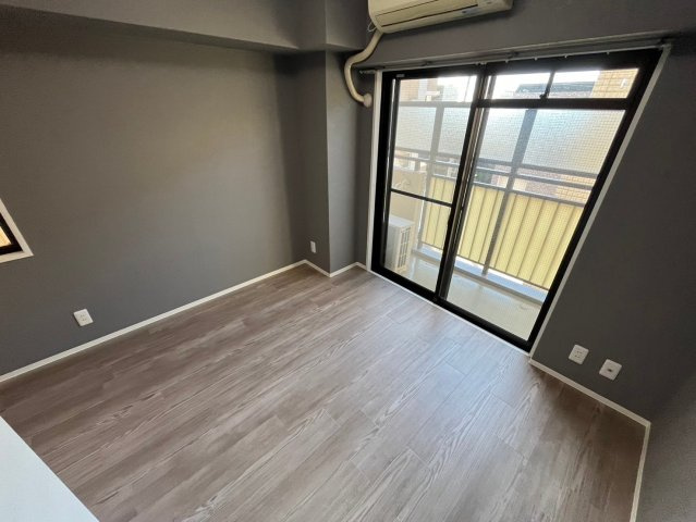 ロイヤルメゾン芦屋Ⅵの居間・リビング