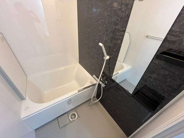 ロイヤルメゾン芦屋Ⅵの浴室