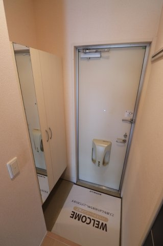 ブリエヴェール都の玄関|シューズボックス付きの玄関です♪