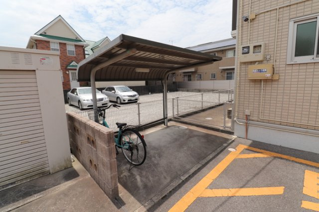 ブリエヴェール都のその他共用部分|駐輪場に自転車も停められます♪