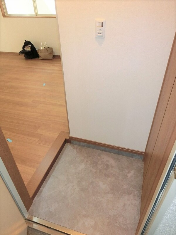 シャルム荻窪の玄関