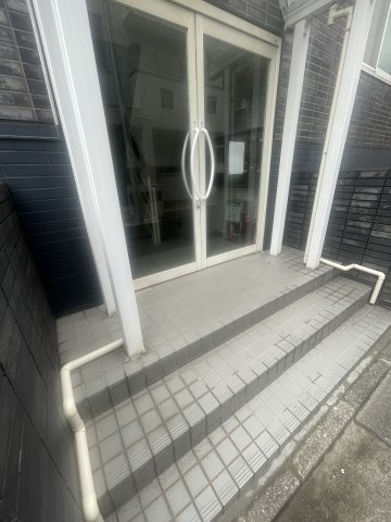 シャルム荻窪のエントランス