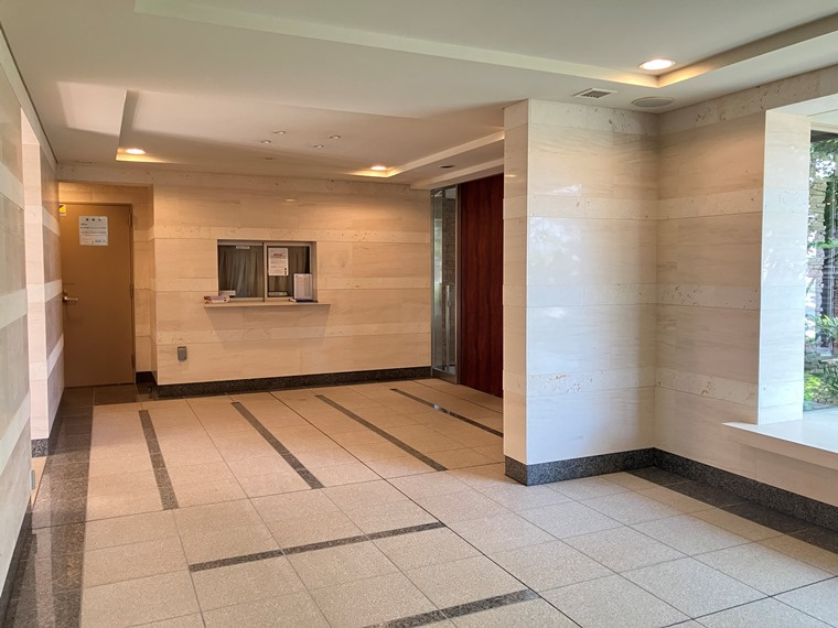 落ち着いたロビーです