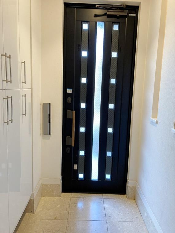 シンプルで使いやすい玄関です