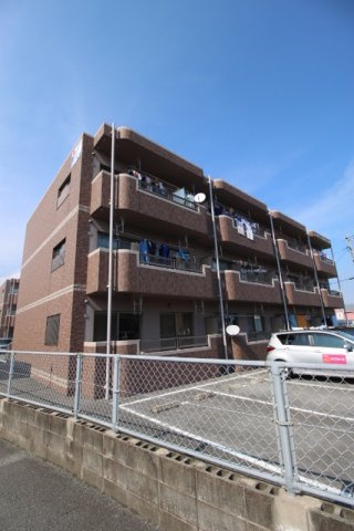 カントリーハイムむらたⅠ番館のエントランス|清潔なエントランス♪