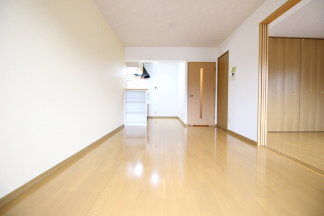 カントリーハイムむらたⅠ番館の居間・リビング|広いリビング★