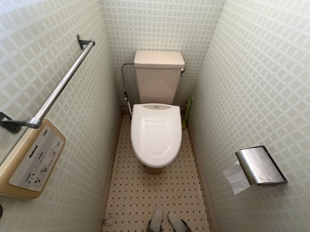 木津川市山城町平尾上垣内戸建てのトイレ