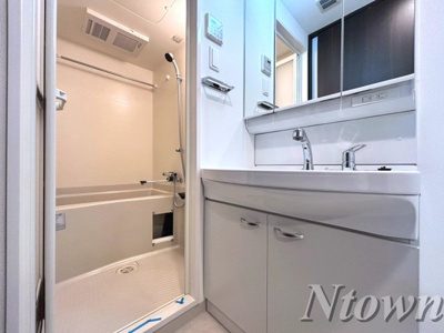 【洗面所】 | エステムコート名古屋TWINWEST | スペースが確保できる洗面所です