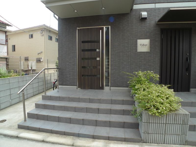 Volver（ボルヴェール）のエントランス