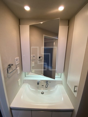 【洗面所】 | パークアクシスうつぼ公園 | パークアクシスうつぼ公園　独立洗面化粧台