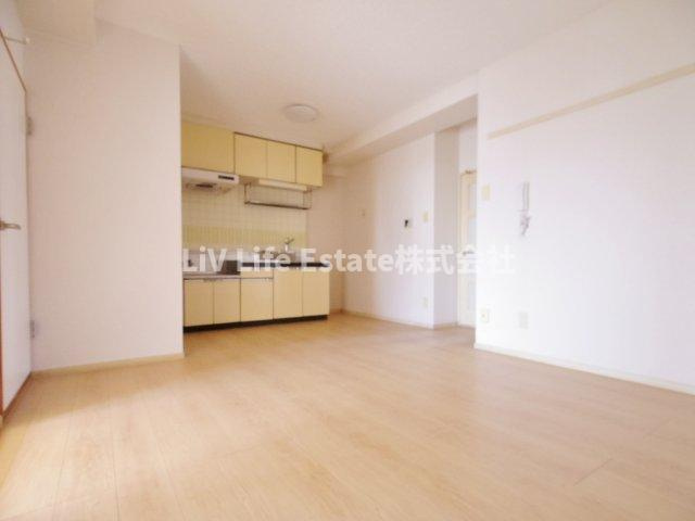 東久留米市八幡町３丁目の賃貸マンションの居間・リビング