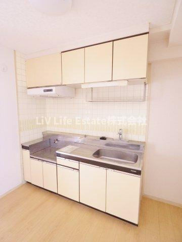 東久留米市八幡町３丁目の賃貸マンションのキッチン