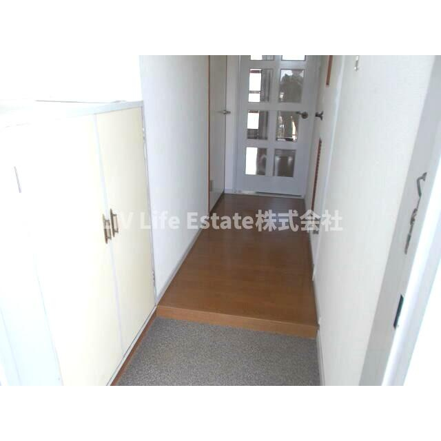 東久留米市八幡町３丁目の賃貸マンションの玄関