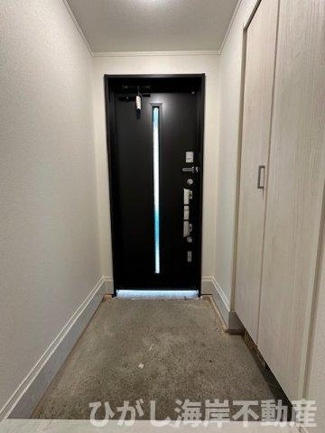 茅ヶ崎市萩園　新築戸建の玄関|玄関