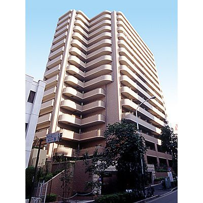 パークアクシス四谷ステージの外観