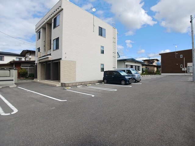 ブラッサム　コート　Ⅰの駐車場|駐車場