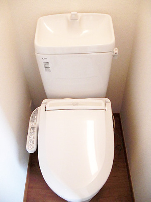 【トイレ】 | フェリスカーラ | 温水洗浄機能付トイレ☆（同一仕様写真）